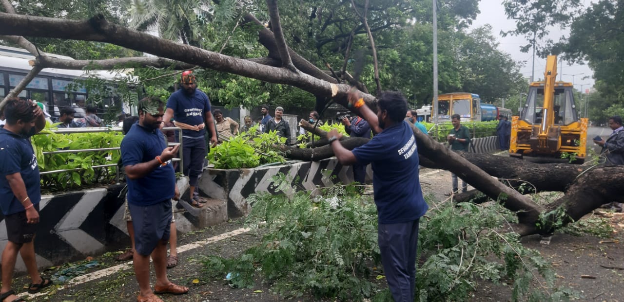 Swayamsevaks in action during Nivar Cyclone, Tamilnadu